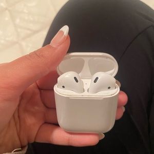 apple airpods